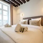 Appartement de luxe d\'une chambre près du Louvre II