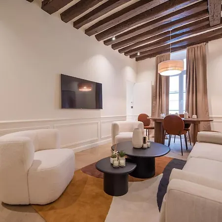 De Luxe D'une Pres Du Louvre Ii Apartment *